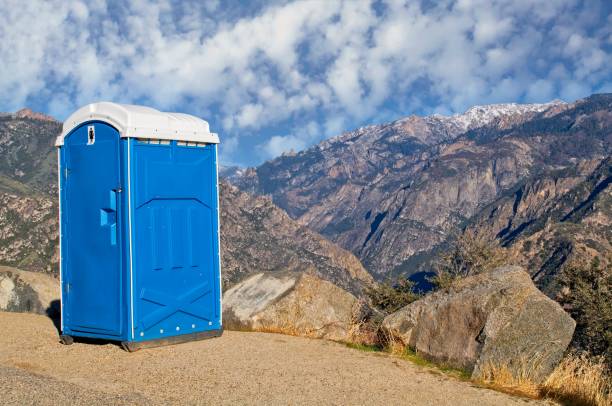 Best Porta potty delivery and setup  in Maple Bluff, WI