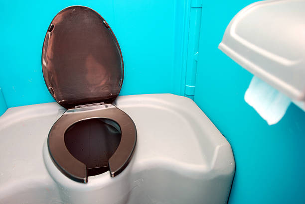 Best Porta potty rental near me  in Maple Bluff, WI