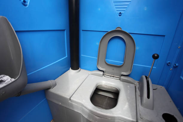 Portable Toilet Options We Offer in Maple Bluff, WI